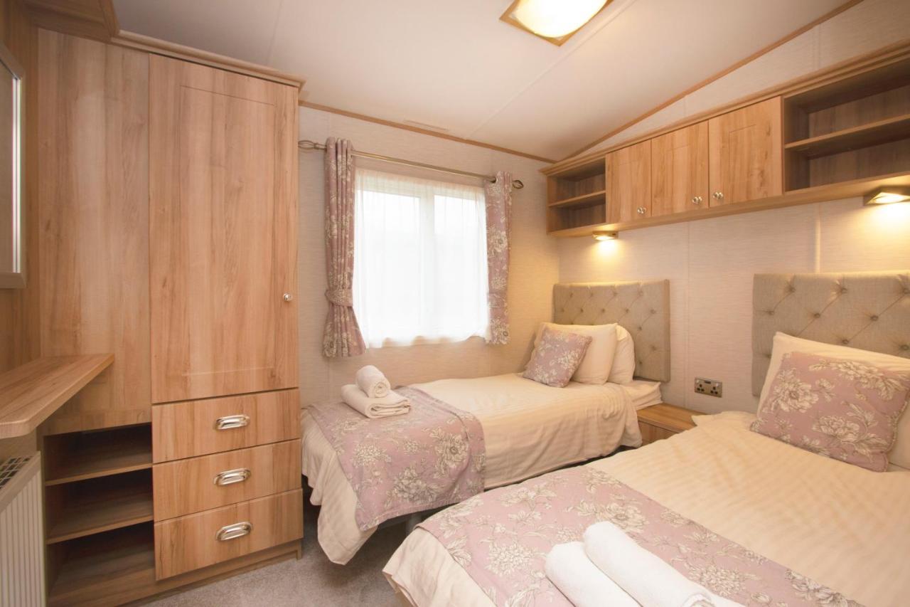 Loch Lomond Holiday Park Inversnaid Exterior photo